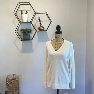 Mystree V-Neck Sweater NWOT